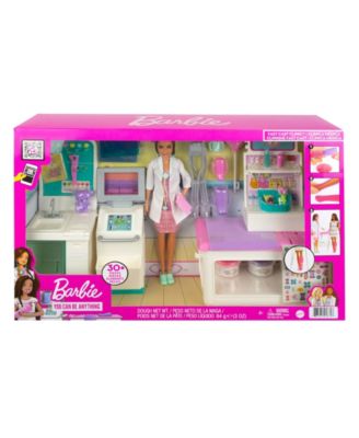 barbie with a cast