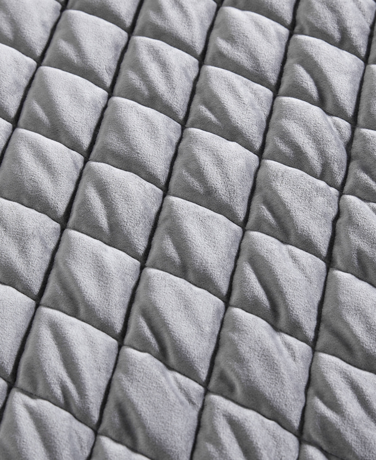Vera Wang Diamond Velvet 3 Piece Quilt Set