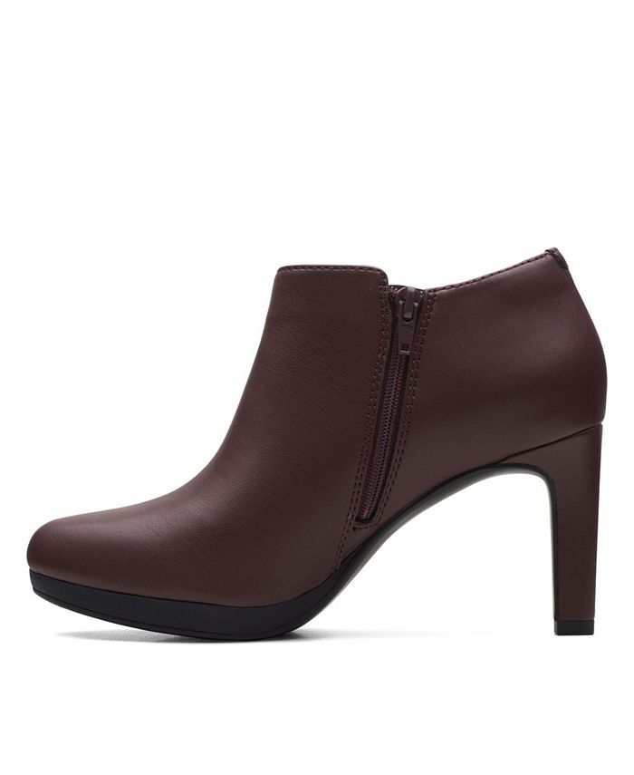 clarks ambyr glow