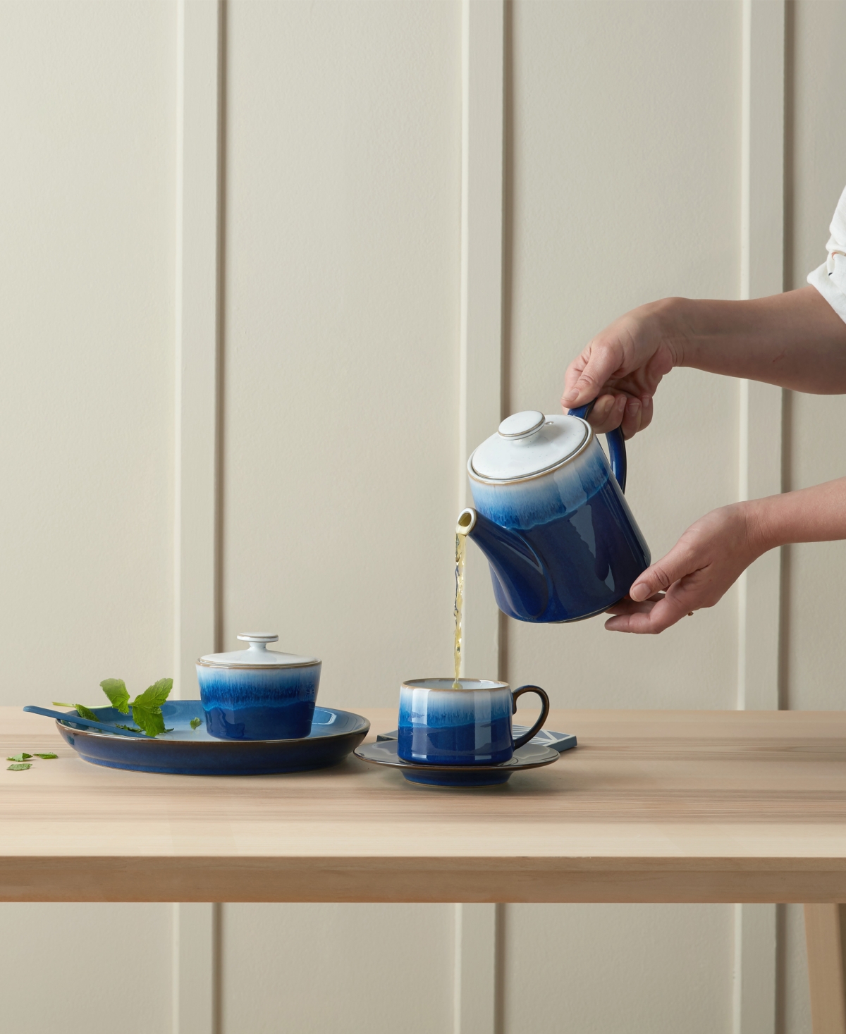 Haze Plate - Blue, White