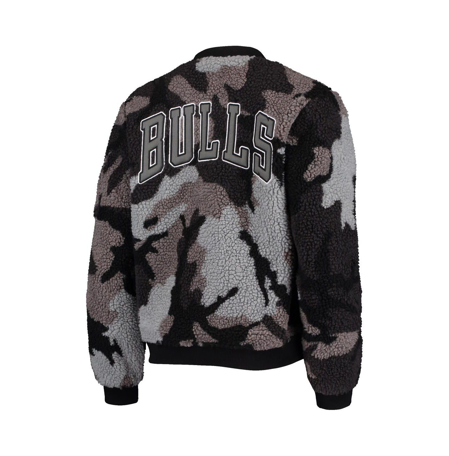 Женская куртка The Wild Collective Black Chicago Bulls Camo Sherpa Full-Zip Bomber — фото 2