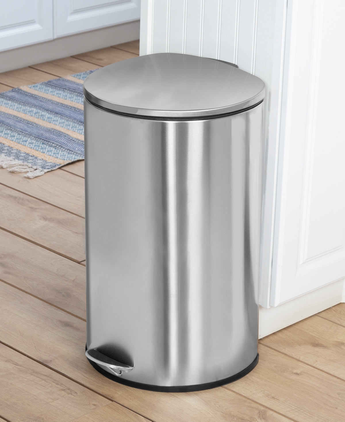 40-Liter Semi-Round Stainless Steel Step Trash Can with Lid - Silver