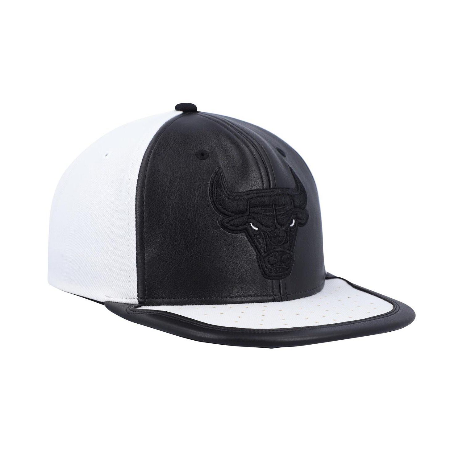 Men's Black and White Chicago Bulls NBA Day One Snapback Hat