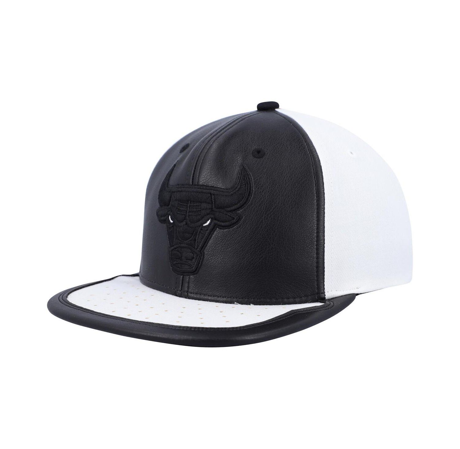 Men's Black and White Chicago Bulls NBA Day One Snapback Hat