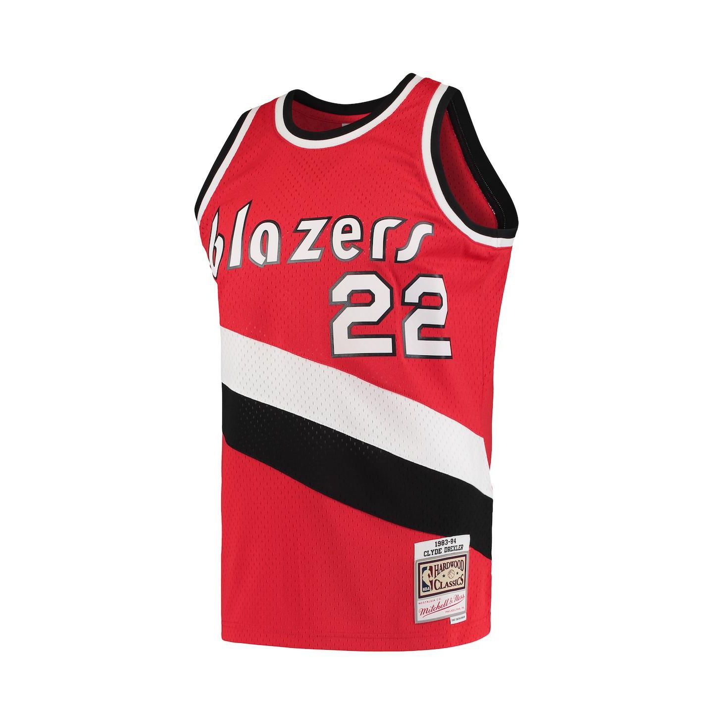 Мужские топы Mitchell & Ness Clyde Drexler Red Portland Trail Blazers Hardwood Classics 1983-84 Swingman Jersey — фото 3