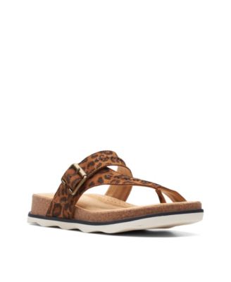 macys clarks flip flops