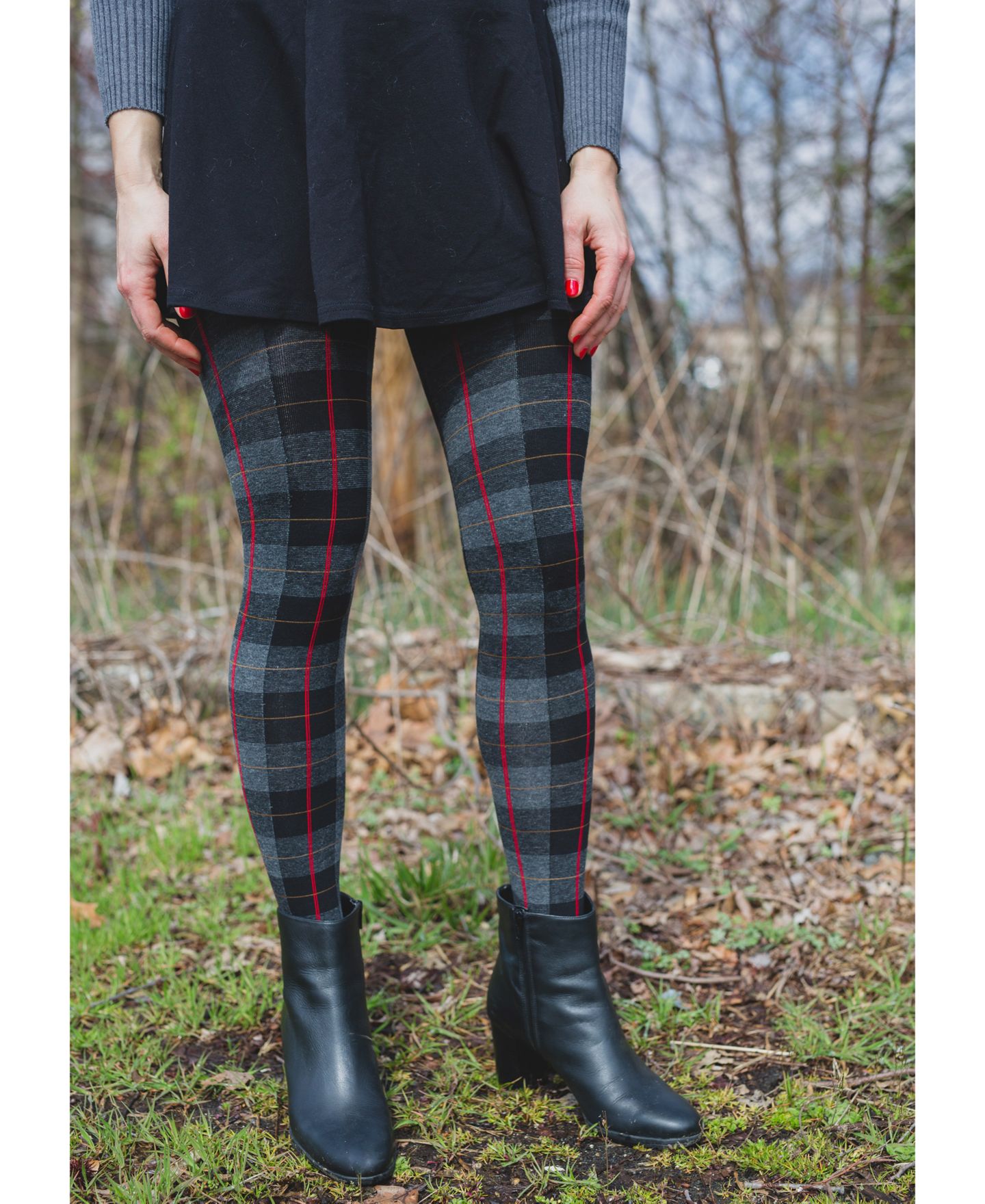 Женские колготки MeMoi Glasgow Large Tartan Plaid Sweater Tights, цвет: Чёрный — фото 2