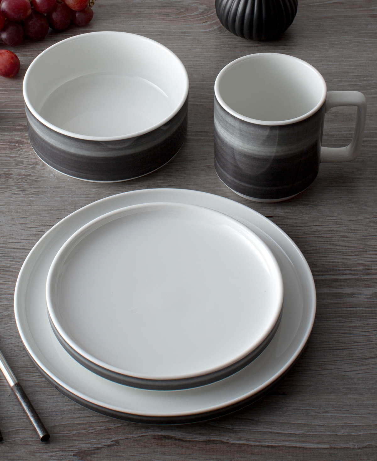 Noritake Colorstax Ombre Stax 11.5" Round Platter In Purple