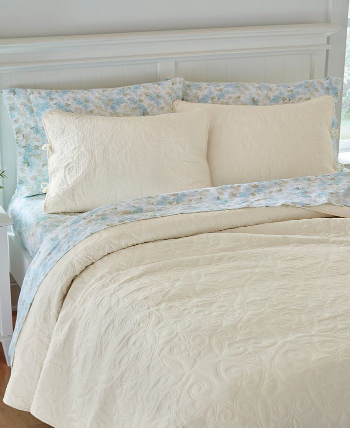 Laura Ashley Full/Queen Felicity Quilt Set & Reviews Quilts