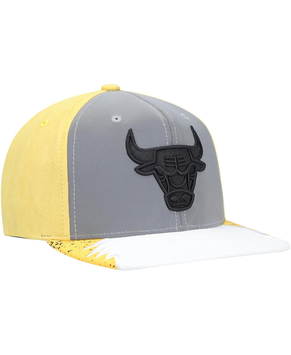 Men's Mitchell & Ness Yellow Chicago Bulls Day 5 Snapback Hat - Yellow