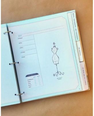 The Wedding Planner & Organizer by Mindy Weiss