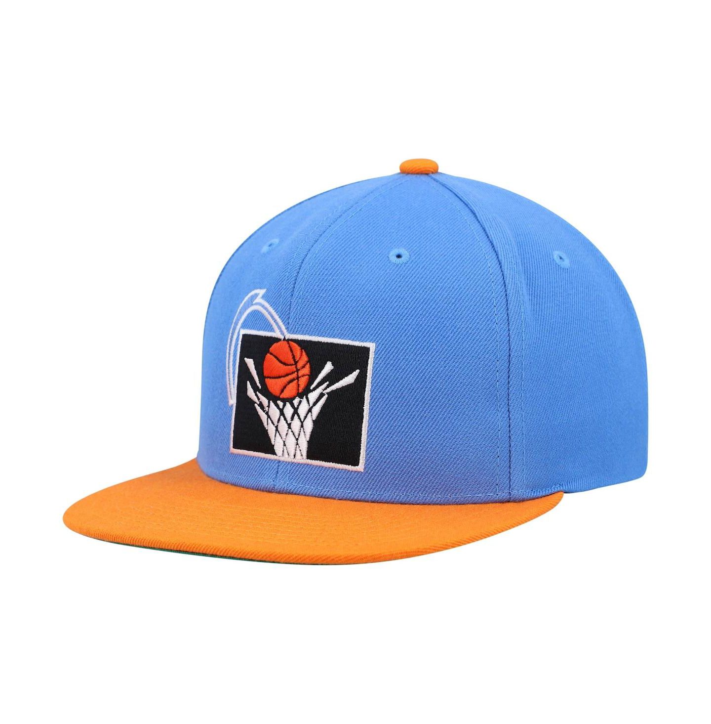 Мужская кепка Mitchell & Ness Blue and Orange Cleveland Cavaliers Hardwood Classics Team Two-Tone 2.0 Snapback Hat — фото 1