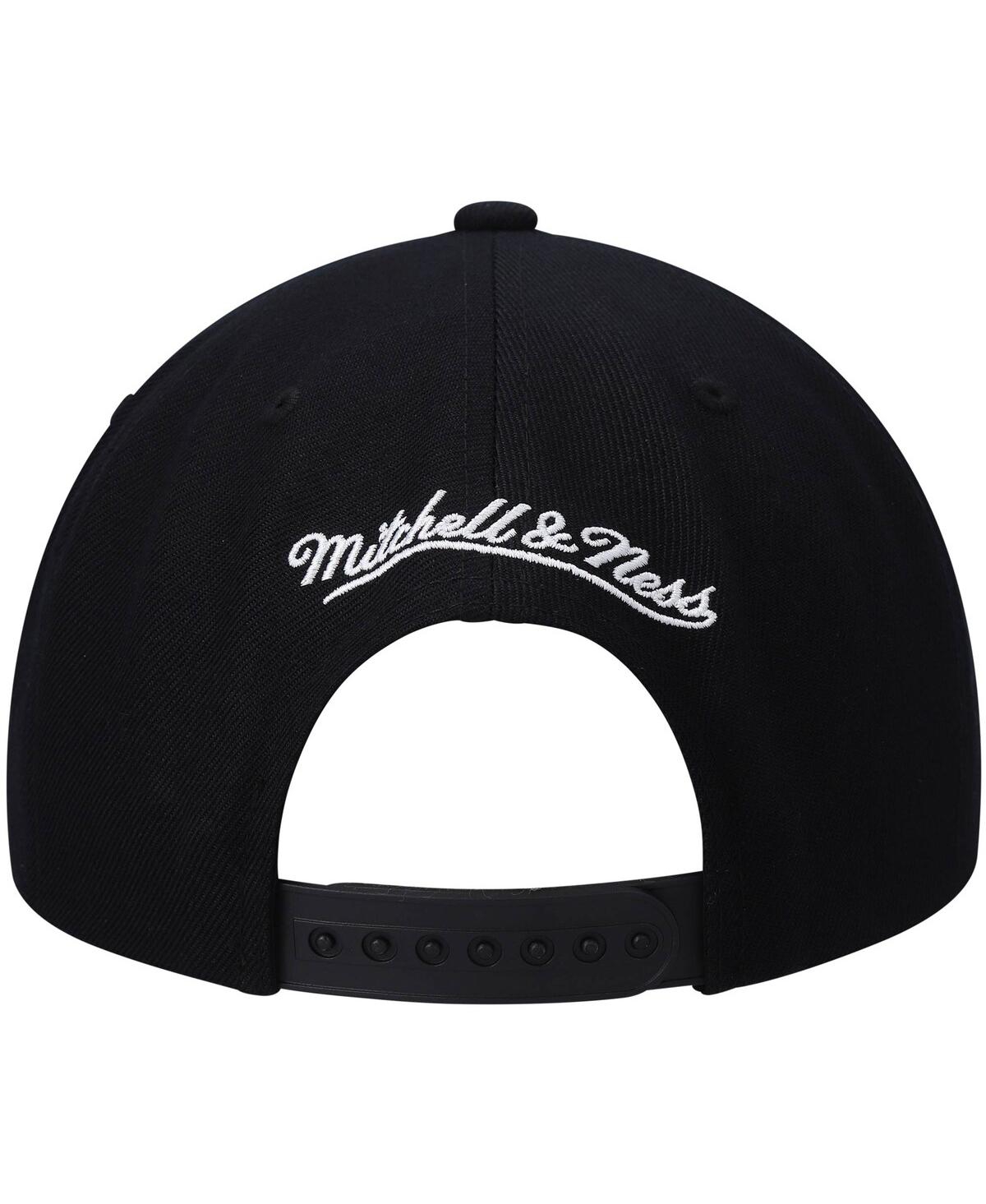 Shop Mitchell & Ness Men's  Black Sacramento Kings Hardwood Classics Script 2.0 Snapback Hat