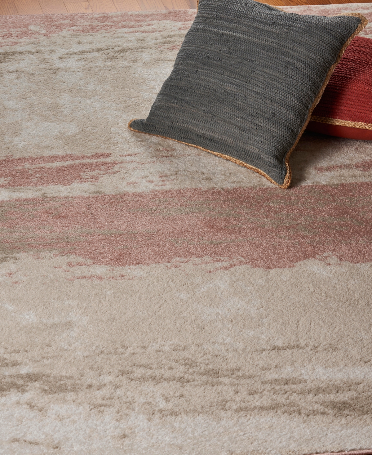Lr Home Steppe Spe81542 5'2" X 7'2" Area Rug In Ivory,rose