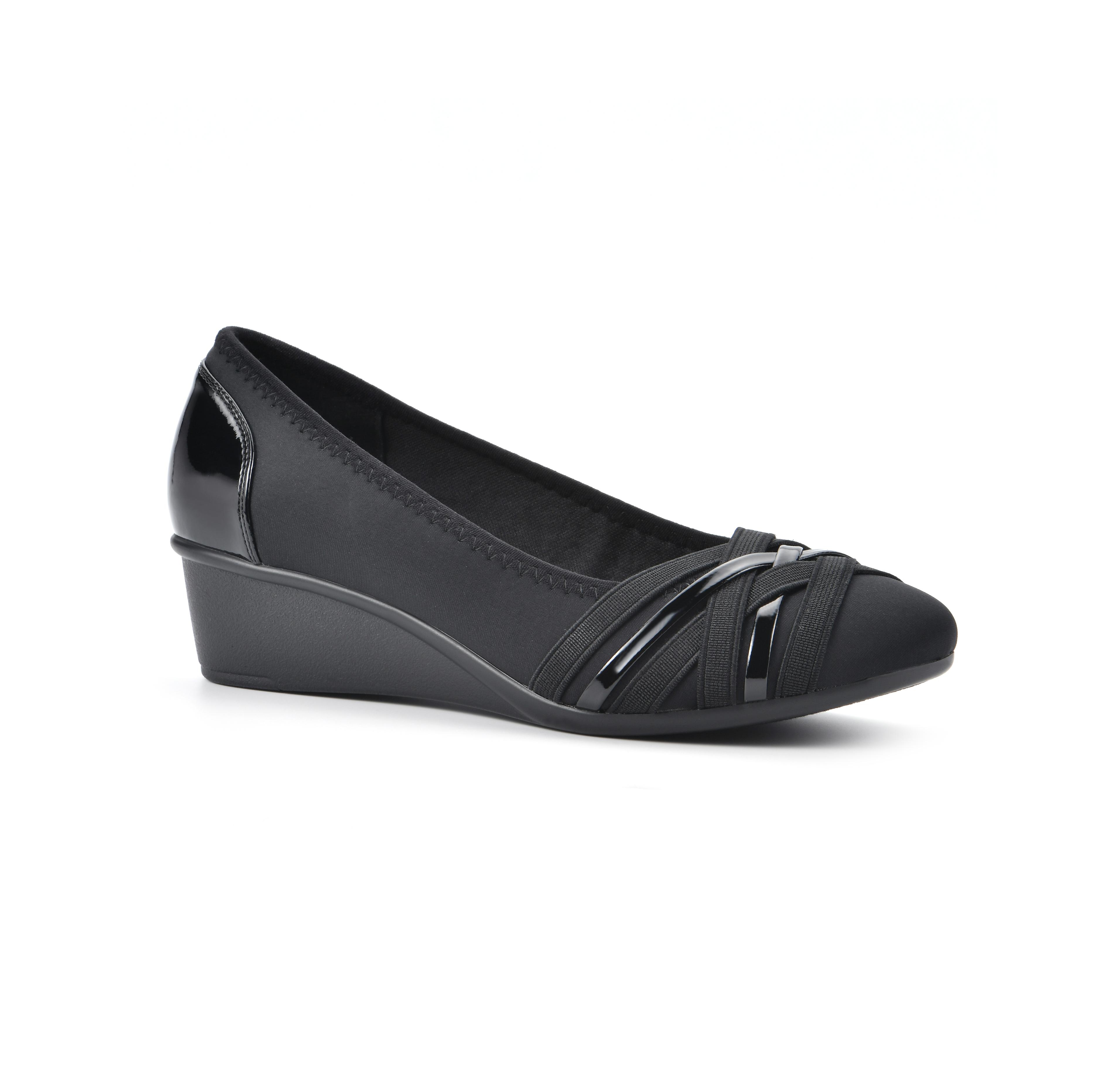 Cliffs by White Mountain Women's Bowie Wedge Shoe