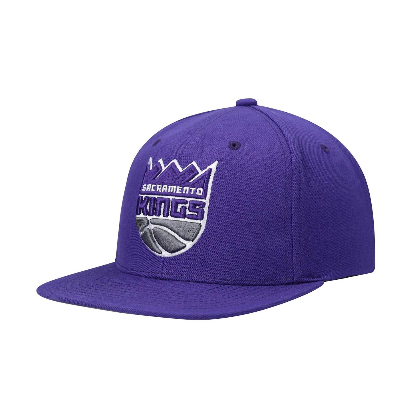 Мужская кепка Mitchell & Ness Purple Sacramento Kings Ground 2.0 Snapback Hat — фото 1