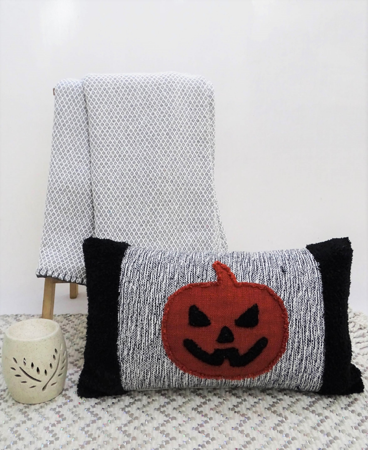 Vibhsa Pumpkin Halloween Decorative Pillow, - Ivory, Rust