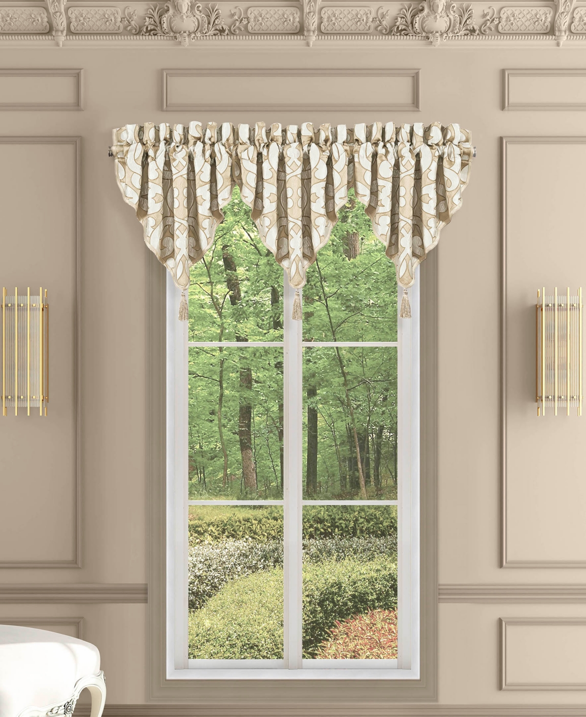 J Queen New York La Boheme Ascot Window Valance, 40