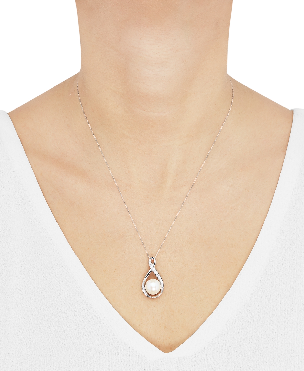 Honora Cultured Ming Pearl (11mm) & Diamond (1/4 ct. t.w.) Swirl Pendant Necklace in 14k Gold, 16