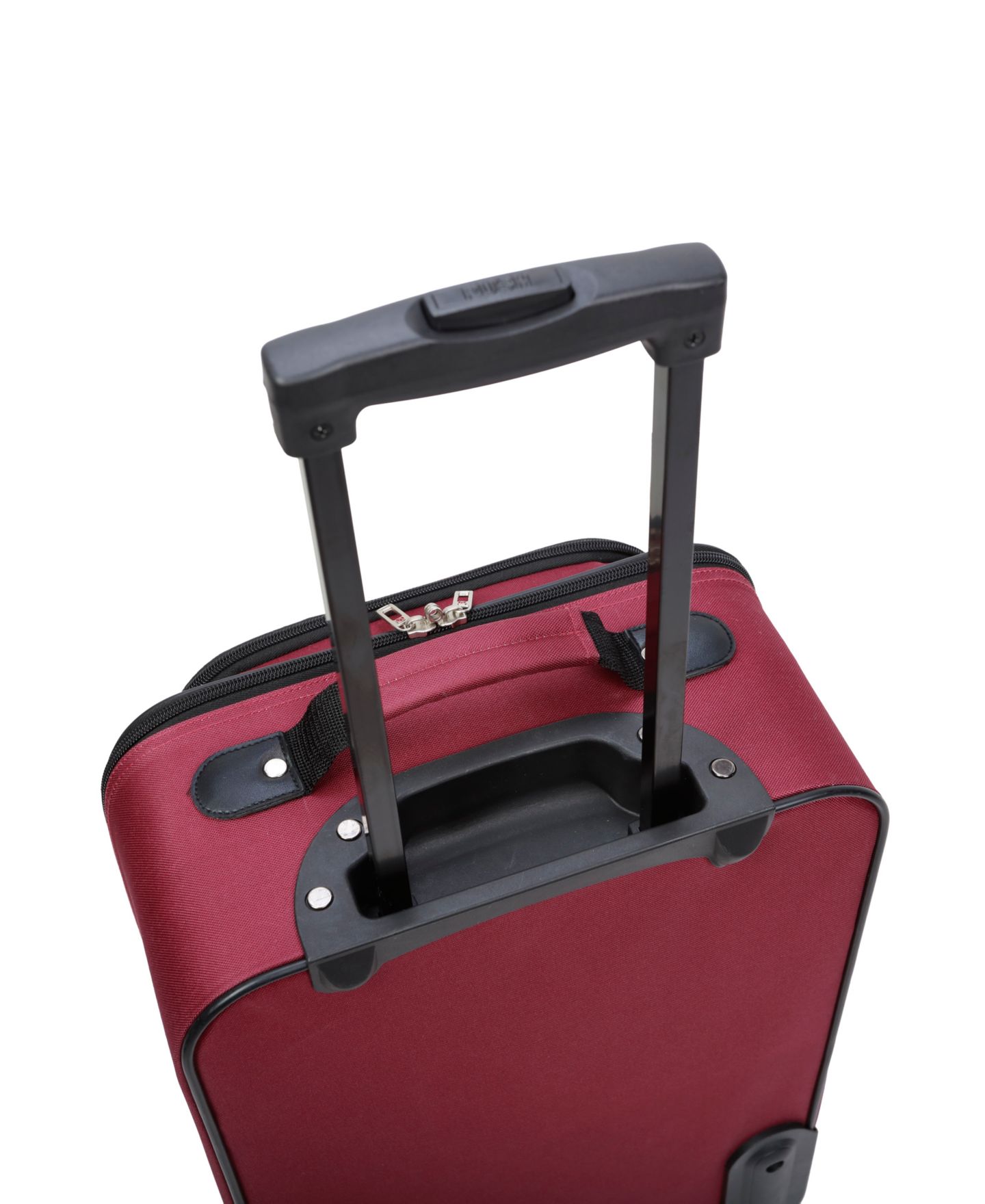 Чемоданы Tag Freehold 5-Piece Softside Spinner Luggage Set, Created for Macy's, цвет: Бордовый — фото 15