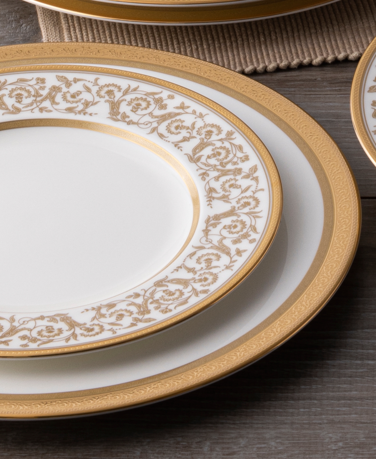 Noritake Summit Gold Set of 4 Dinner Plates, Service For 4