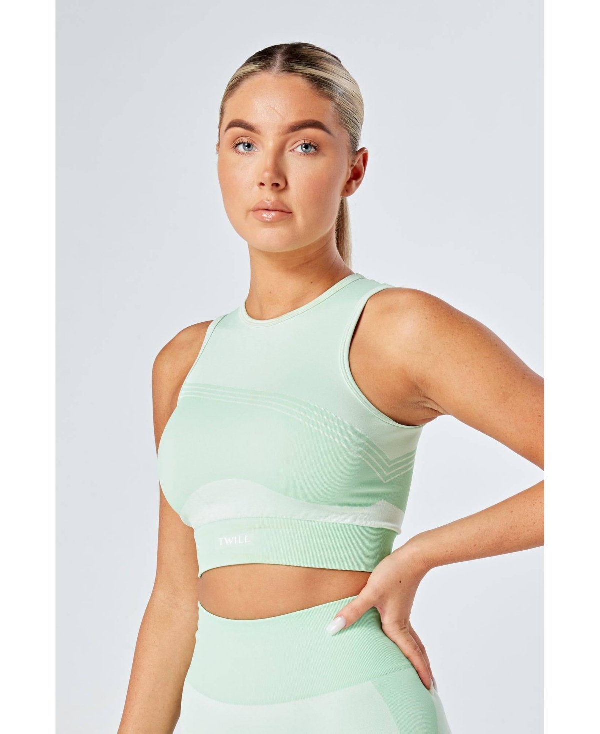 TWILL ACTIVE WOMEN'S RECYCLED COLOUR BLOCK BODY FIT RACER CROP TOP