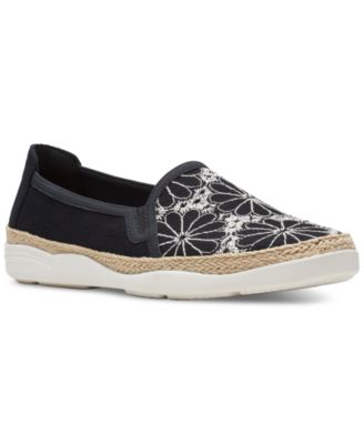 Clarks - Women's Elaina Harbor Embroidered Jute-Trimmed Flats
