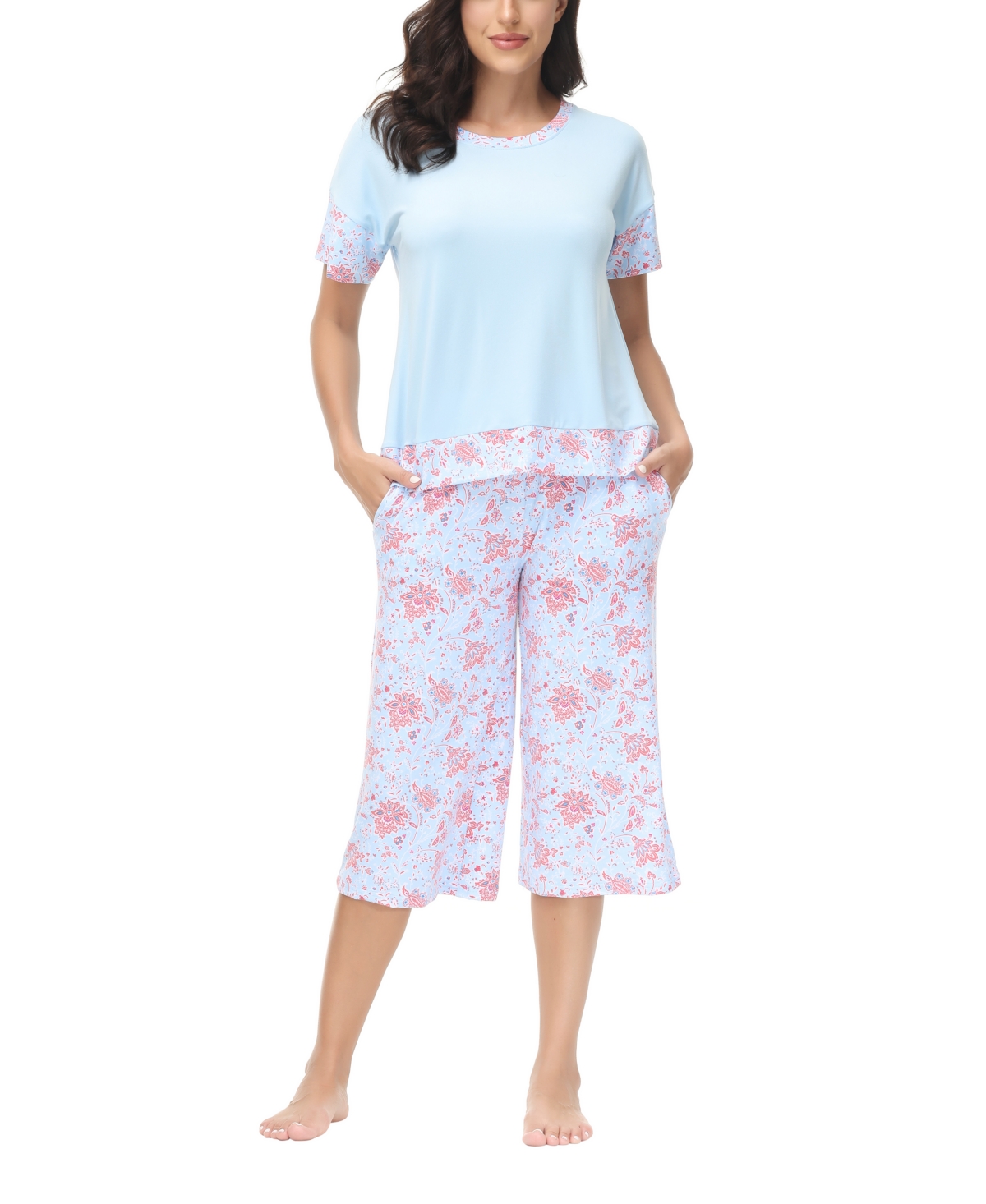 Women's Solid Short Sleeve T-shirt with Printed Capri 2 Piece Pajama Set - Blossom Floral