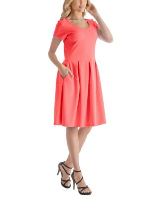 Women's Scoop Neck Knee Length with Pocket Dress
