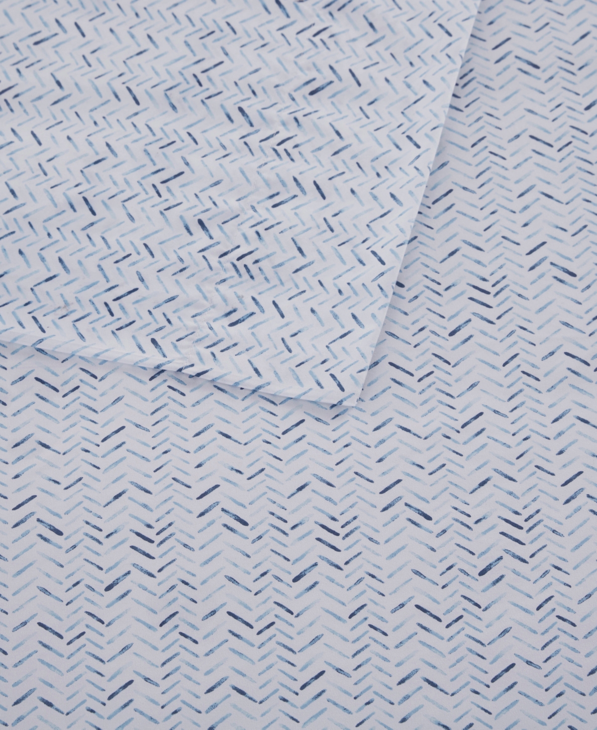 Intelligent Design Printed Microfiber 4 Piece Sheet Set, Queen In Blue Chevron