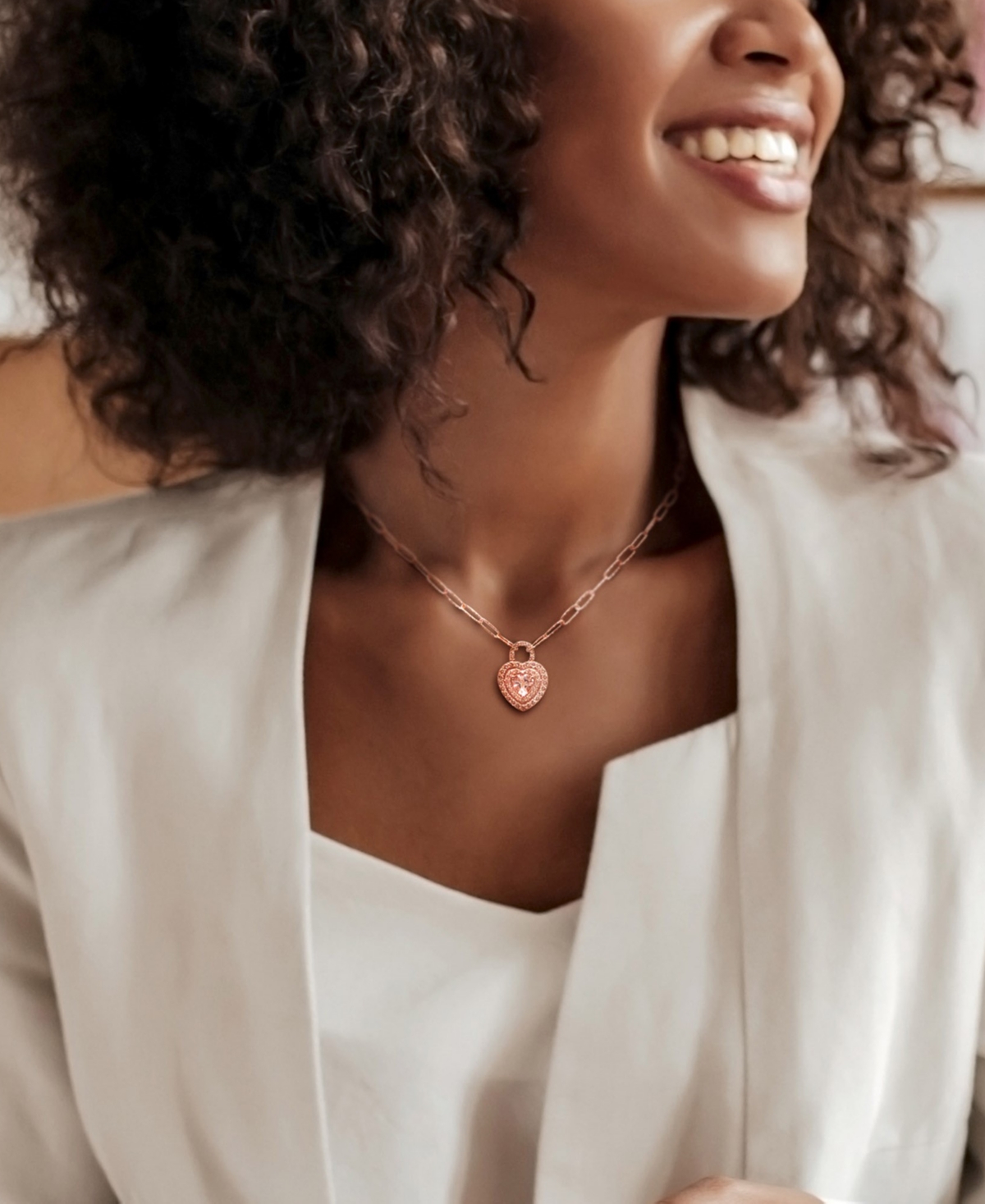 (5/8 ct. t.w.) & White Topaz (7/8 ct. t.w.) Heart Padlock 18