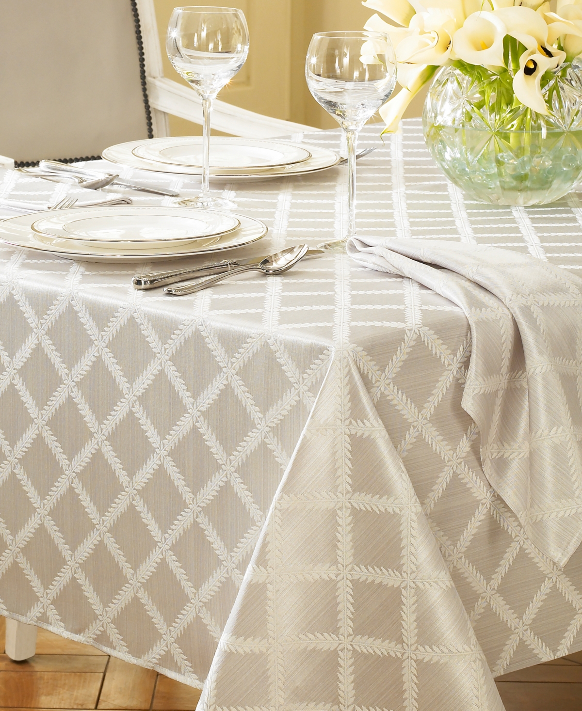Lenox Laurel Leaf Oval Platinum Tablecloth, 70 X 104