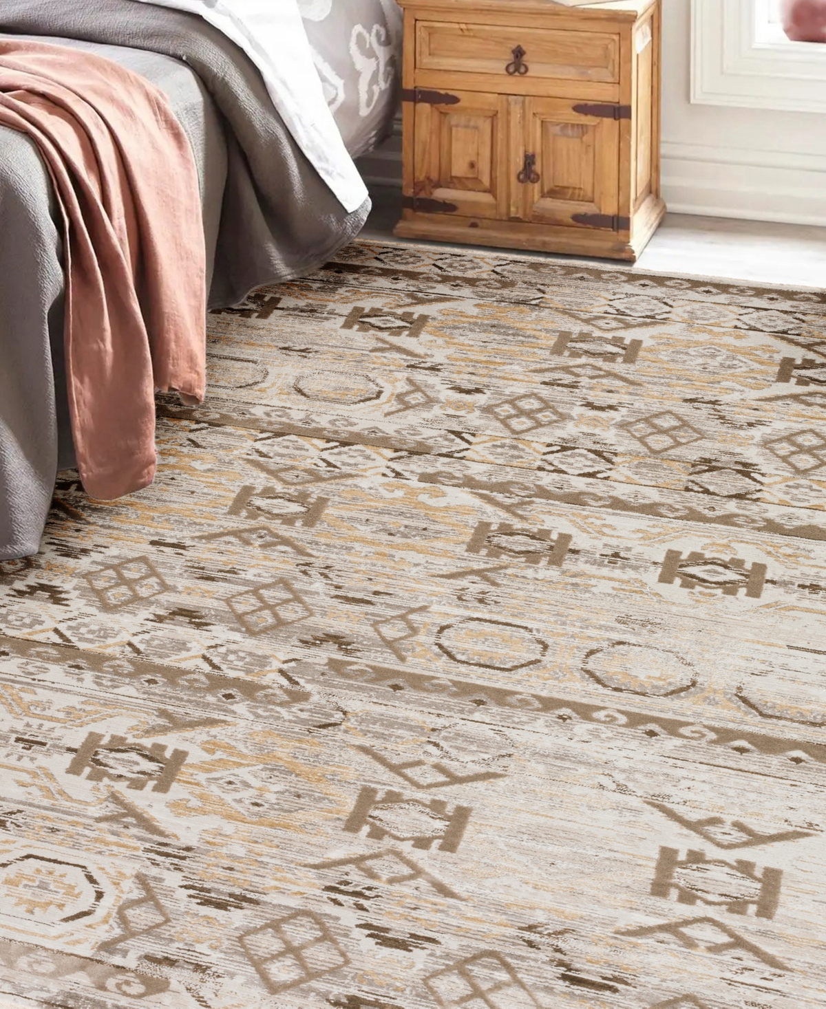 Dalyn Izmir IZ3 Area Rug - Beige