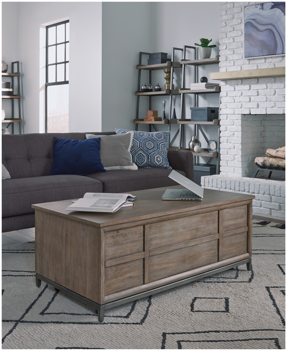 Trellis Lift Top Cocktail Table