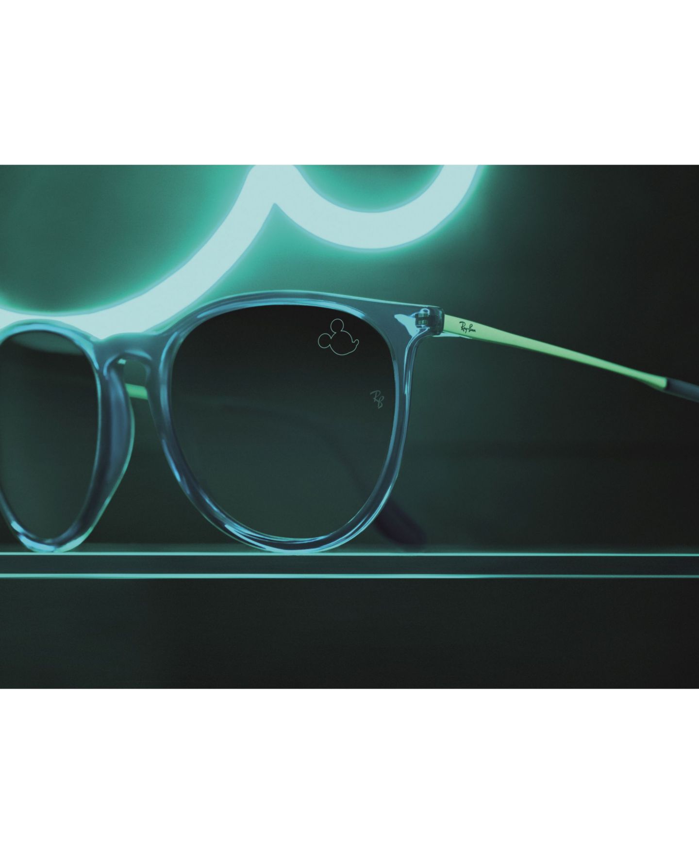 Женские солнцезащитные очки Ray-Ban Polarized Sunglasses, RB4171 Disney Collection Erika, цвет: Прозрачный бирюзовый — фото 8