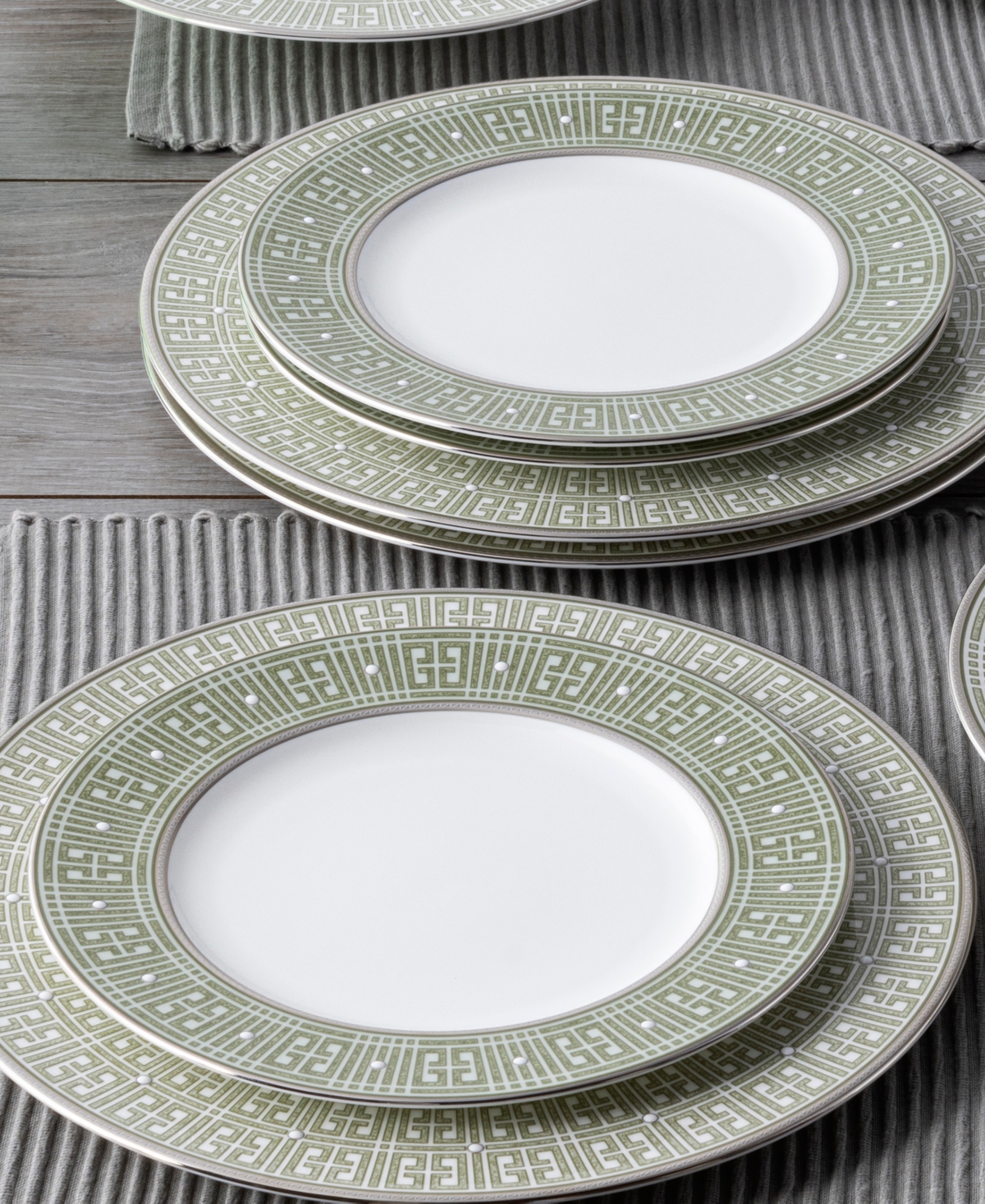 Noritake Infinity Green Platinum 4 Piece Salad Plate Set, Service For 4 In Green Platinum