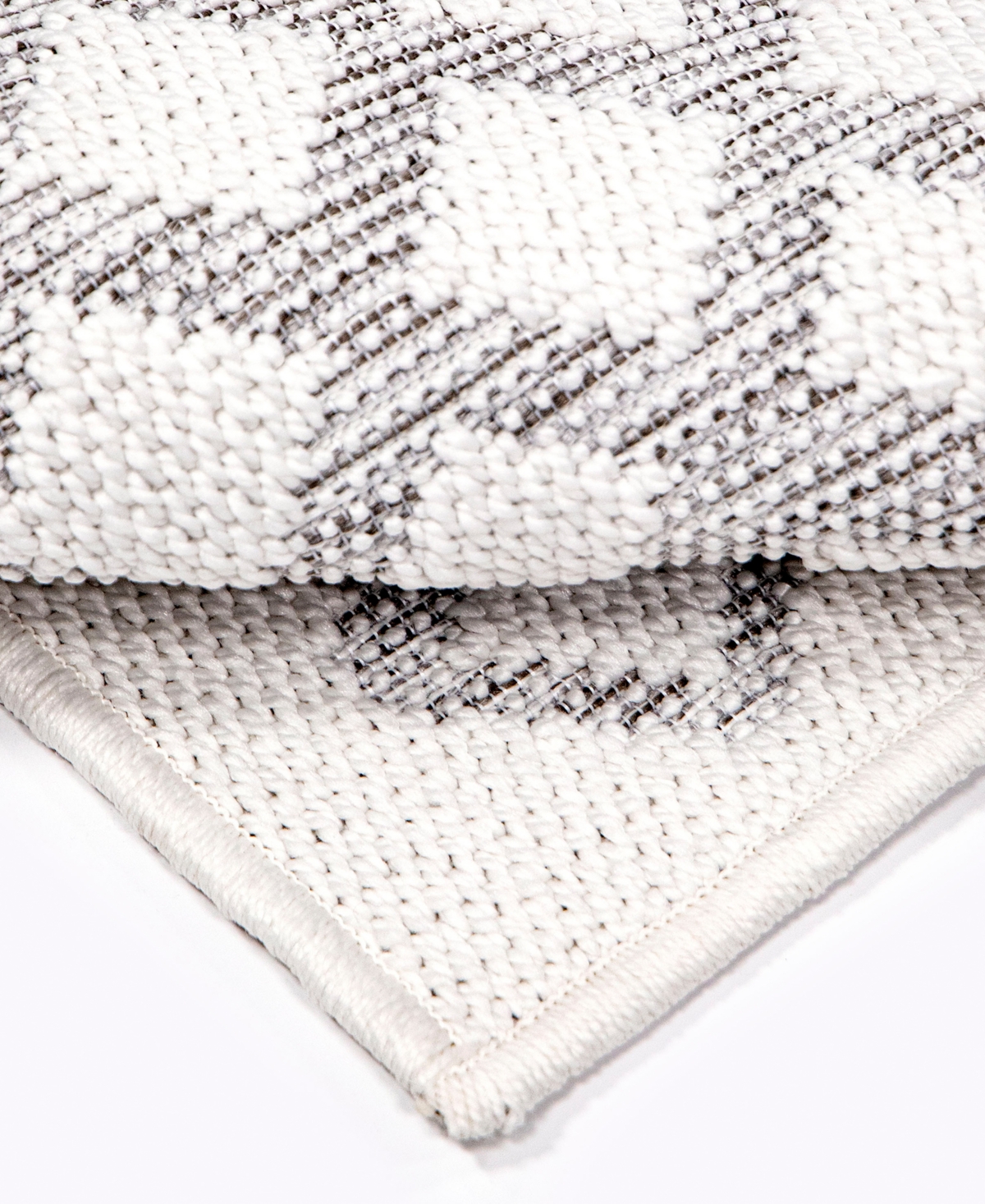 Orian Knitweave Indoor, Outdoor Shining Diamond Area Rug