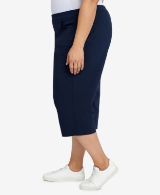 Plus Size Classic Allure Stretch Clamdigger Capri Pant