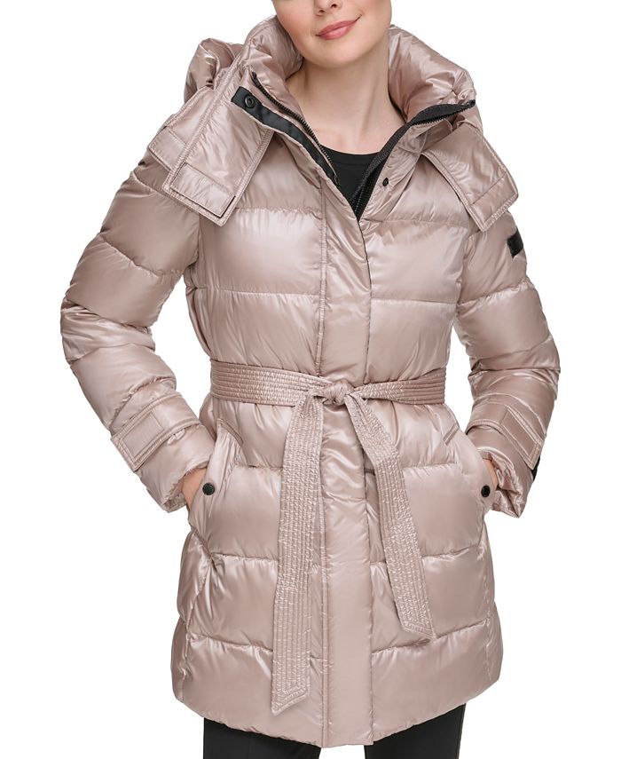 Women's long, short and padded puffer jackets