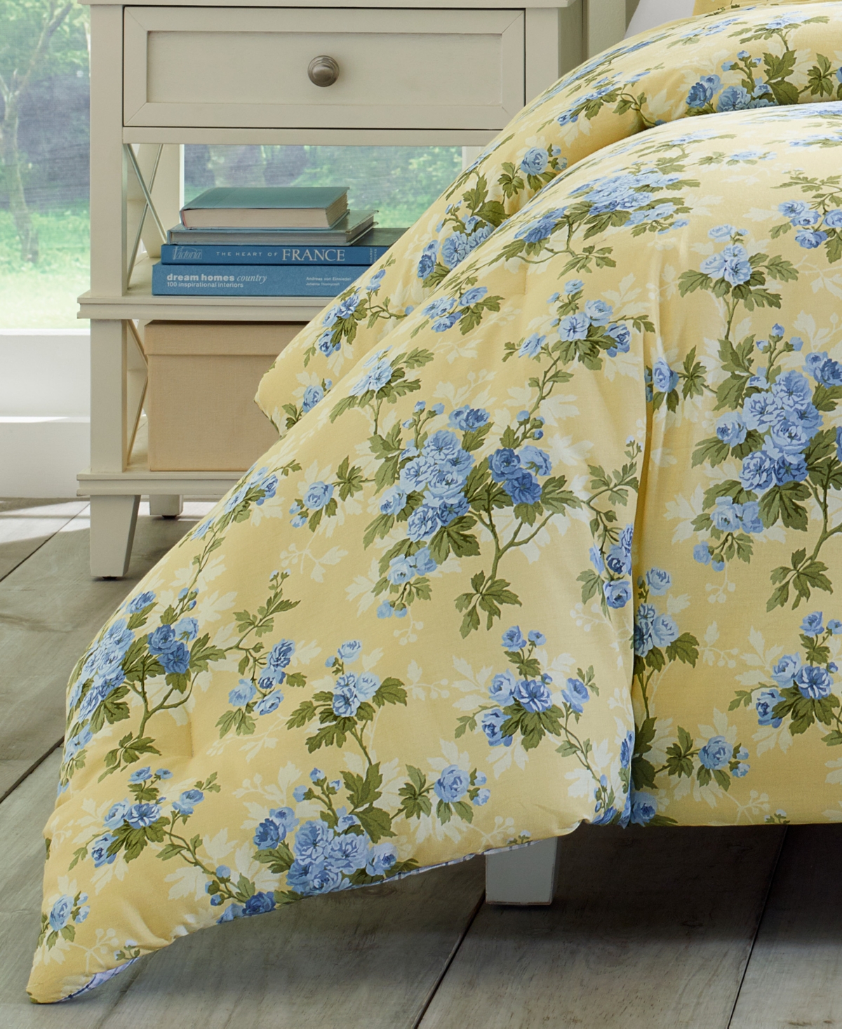 Laura Ashley Cassidy Cotton Reversible 5 Piece Duvet Cover Set,