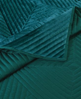 Riviera Velvet Finely Stitched Quilted Throw, 50"x60"