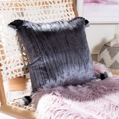Gwena 16" x 16" Pillow