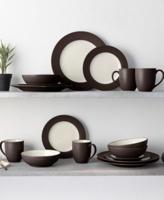 Colorwave Rim 16-Pc. Dinnerware Set, Service for 4