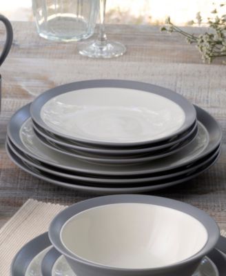 Colorwave Curve 16 Pc. Dinnerware Set, Service for 4