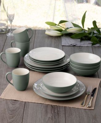 Colorwave Coupe 16 Pc. Dinnerware Set, Service for 4