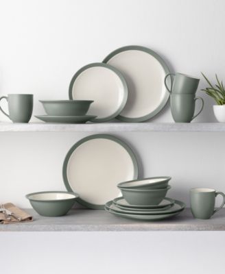 Colorwave Curve 16 Pc. Dinnerware Set, Service for 4