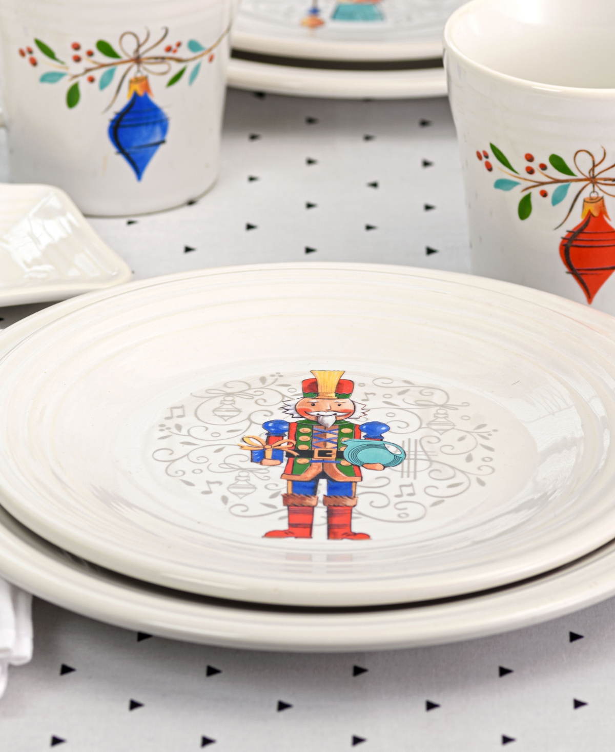 Fiesta Nutcracker Tapered Mug In Open White