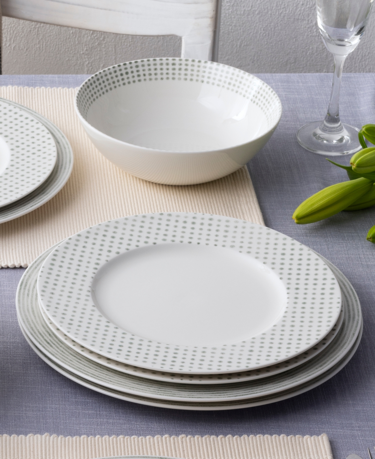 Noritake Hammock Khaki Rim 12 Piece Dinnerware Set, Service For 4 In Khaki