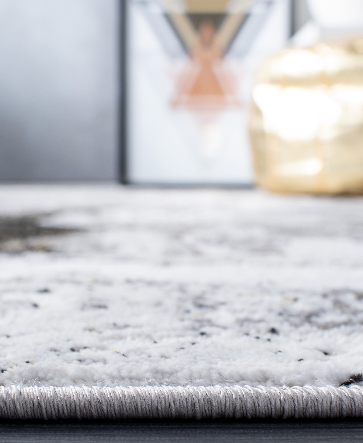 Safavieh Amelia ALA277 Area Rug - Gold