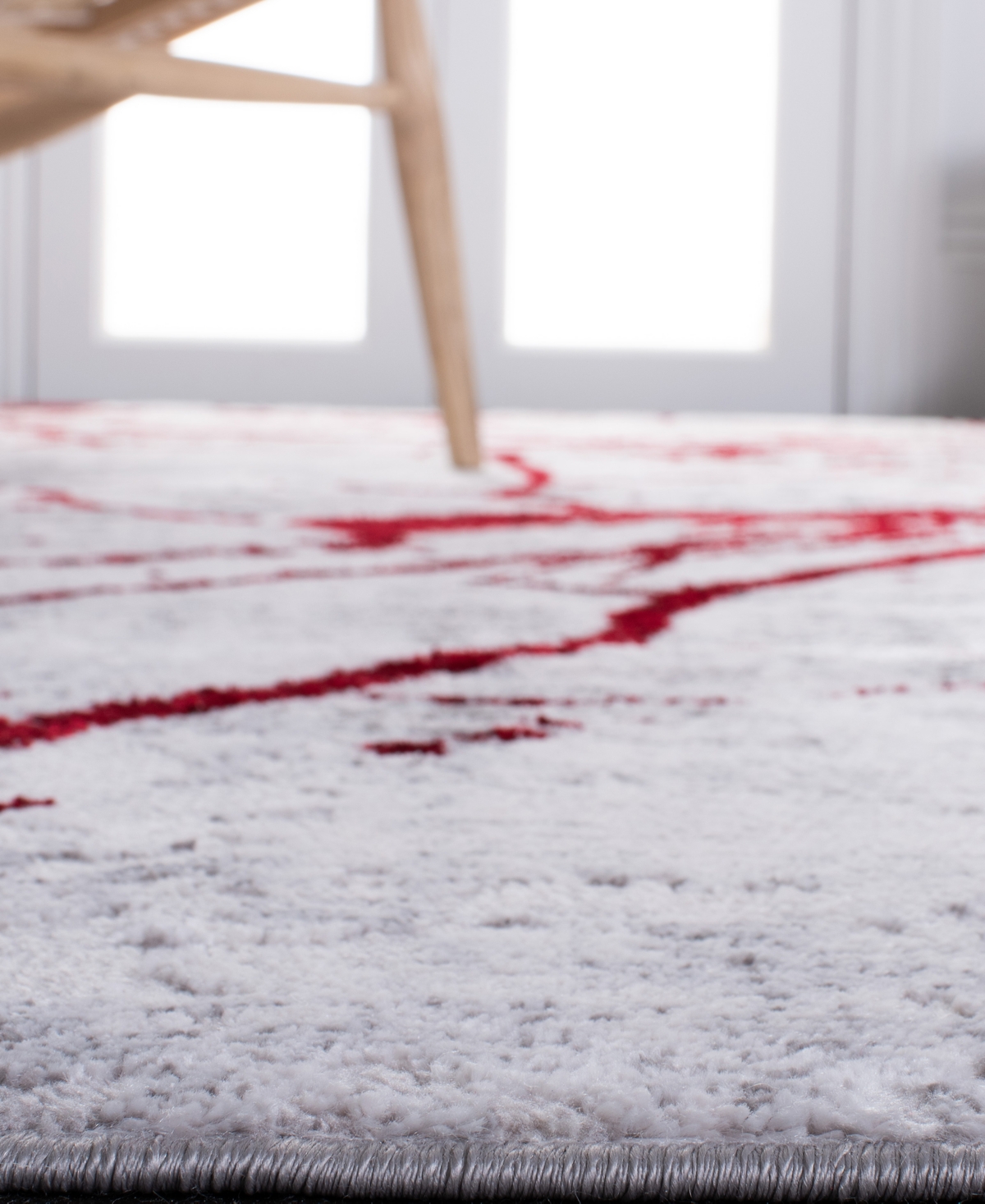 Safavieh Amelia ALA293 Area Rug - Red